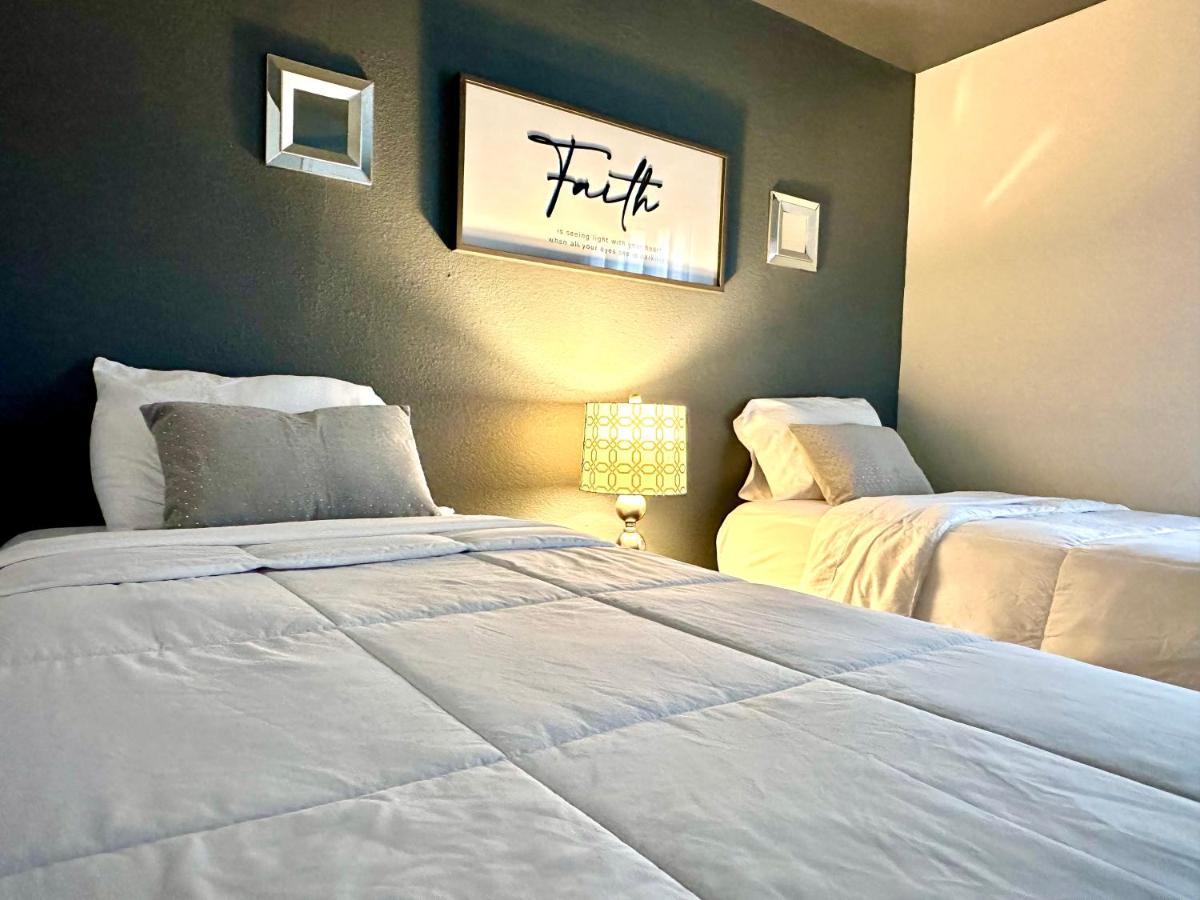 Traveler Stay Plus Eagle Pass Extérieur photo