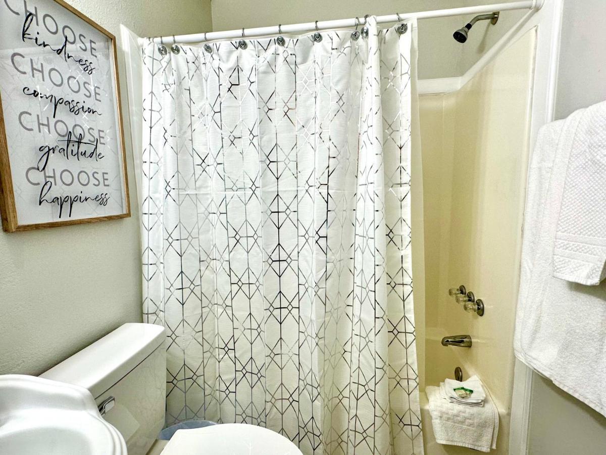 Traveler Stay Plus Eagle Pass Extérieur photo