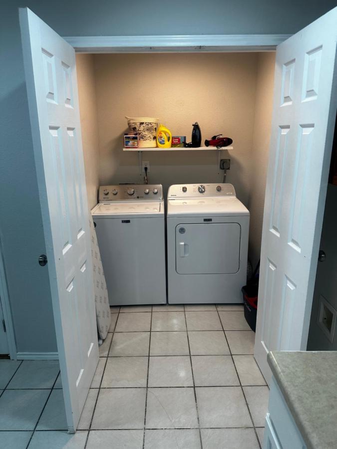 Traveler Stay Plus Eagle Pass Extérieur photo