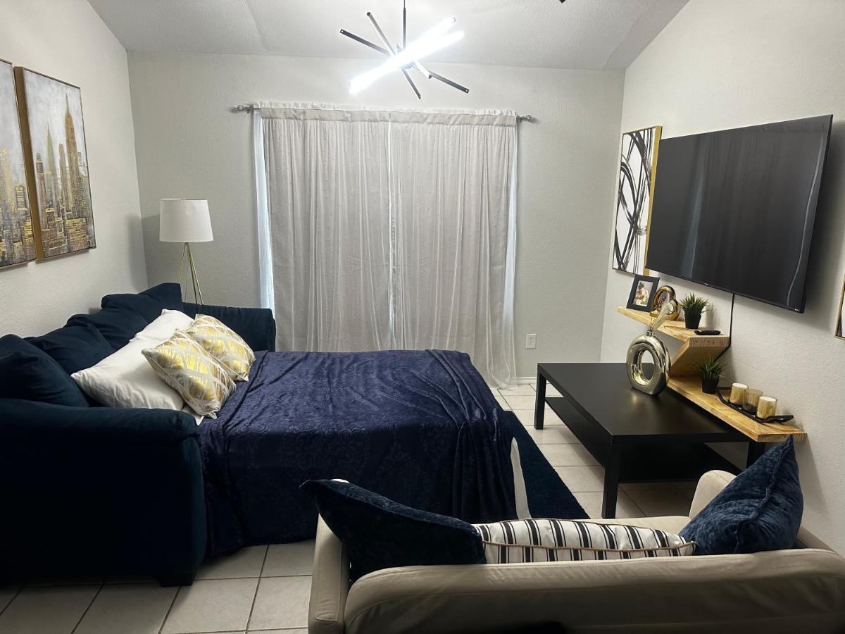 Traveler Stay Plus Eagle Pass Extérieur photo